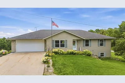 1031 N Dodge Street, Galena, IL 61036 - Photo 1