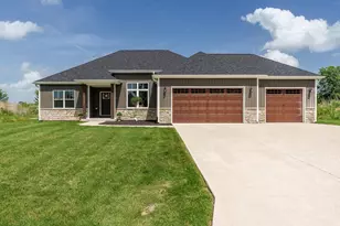 4144 Trimble Ln, Rockford, IL 61102 - Photo 1