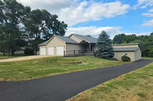 1388 Melwood Dr, Rockford, IL 61108 - Photo 1