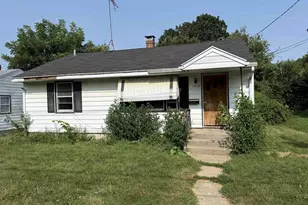 1309 S Float Ave, Freeport, IL 61032 - Photo 1