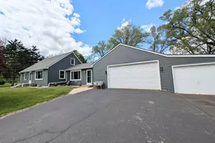 2915 W Rockton Rd, Rockton, IL 61072 - Photo 1