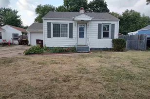 720 Kingsley Dr, Machesney Park, IL 61115 - Photo 1