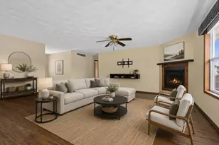 651 Purple Sage Dr, Roscoe, IL 61073 - Photo 5