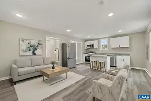 1003 W Johnson St, Staunton, VA 24401 - Photo 3