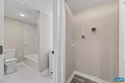 1003 W Johnson St, Staunton, VA 24401 - Photo 9