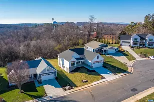 2524 Belvue Rd, Waynesboro, VA 22980 - Photo 5