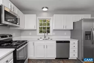 229 S Winchester Ave, Waynesboro, VA 22980 - Photo 9