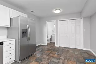 229 S Winchester Ave, Waynesboro, VA 22980 - Photo 7