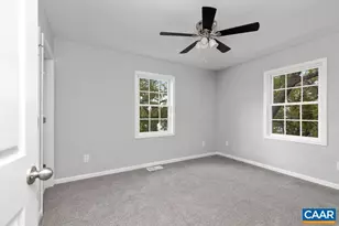 229 S Winchester Ave, Waynesboro, VA 22980 - Photo 13