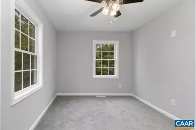 229 S Winchester Ave, Waynesboro, VA 22980 - Photo 15