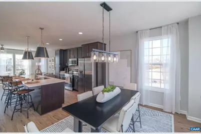 304 Cheshire Ln, Waynesboro, VA 22980 - Photo 3