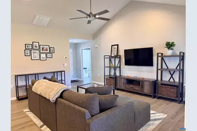 201 Spring Run Ln, Waynesboro, VA 22980 - Photo 7