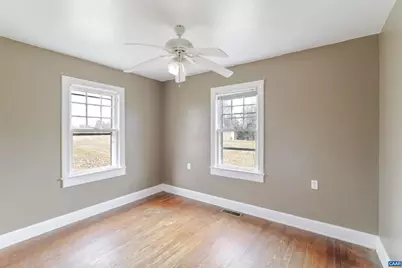 1007 Sherwood Ave, Waynesboro, VA 22980 - Photo 9