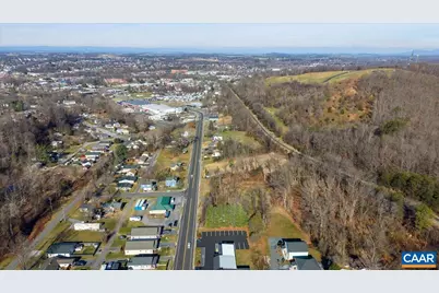 1357 E Main St, Waynesboro, VA 22980 - Photo 9