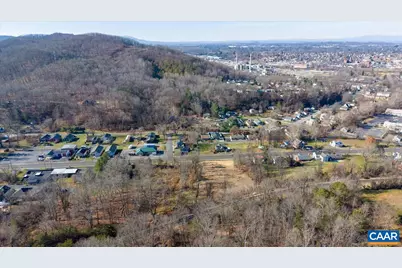 1357 E Main St, Waynesboro, VA 22980 - Photo 9