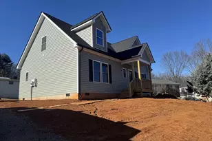 202 Robinhood Rd, Staunton, VA 24401 - Photo 5