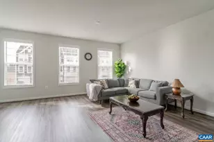 104 Mapleshire Ct, Waynesboro, VA 22980 - Photo 5