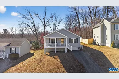 445 Kirby Ave, Waynesboro, VA 22980 - Photo 1