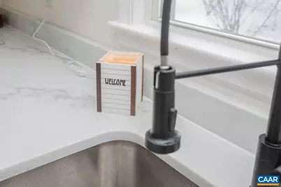 323 Driscoll St, Staunton, VA 24401 - Photo 15