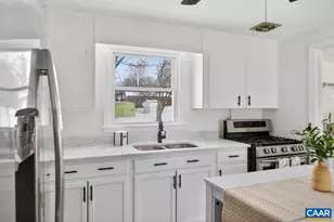 323 Driscoll St, Staunton, VA 24401 - Photo 11