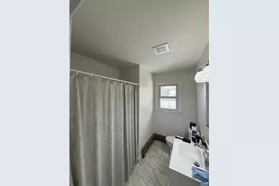 2405 Bare St, Staunton, VA 24401 - Photo 9