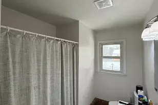 2405 Bare St, Staunton, VA 24401 - Photo 9