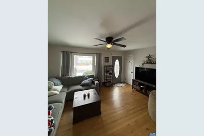 2405 Bare St, Staunton, VA 24401 - Photo 5