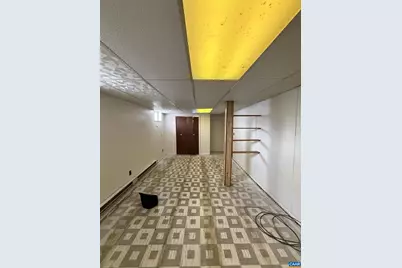 2405 Bare St, Staunton, VA 24401 - Photo 17