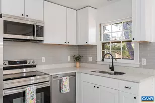 1408 N Coalter St, Staunton, VA 24401 - Photo 7