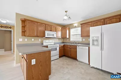 212 Inglecress Rd, Waynesboro, VA 22980 - Photo 11