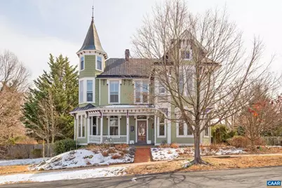 428 Maple Ave, Waynesboro, VA 22980 - Photo 1