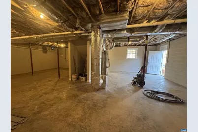 200 Robin Hood Rd, Staunton, VA 24401 - Photo 57