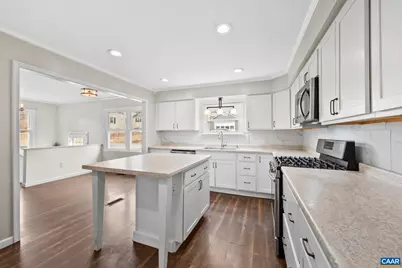 112 Lee St, Staunton, VA 24401 - Photo 9