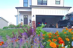 114 Chamberlain Dr, Staunton, VA 24401 - Photo 1