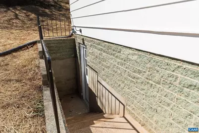 94 Audubon St, Staunton, VA 24401 - Photo 37