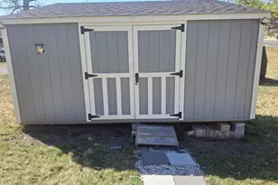 642 N Delphine Ave, Waynesboro, VA 22980 - Photo 17