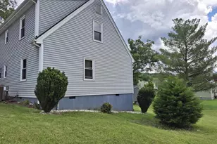 642 N Delphine Ave, Waynesboro, VA 22980 - Photo 17