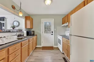 443 Meadow View Ln, Fort Valley, VA 22652 - Photo 11