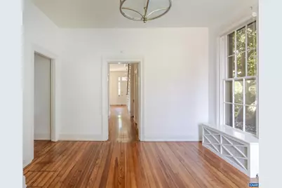 17 N Washington St, Staunton, VA 24401 - Photo 9