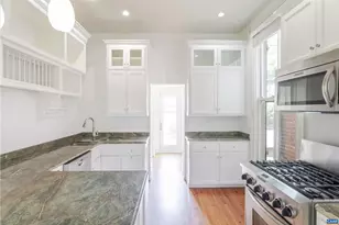 17 N Washington St, Staunton, VA 24401 - Photo 7