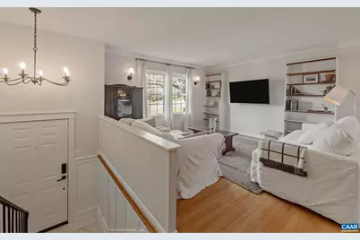 704 Carann St, Staunton, VA 24401 - Photo 9