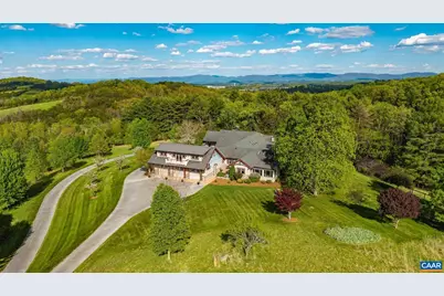 320 Carrsbrook Dr, Staunton, VA 24401 - Photo 3