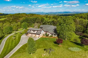 320 Carrsbrook Dr, Staunton, VA 24401 - Photo 3