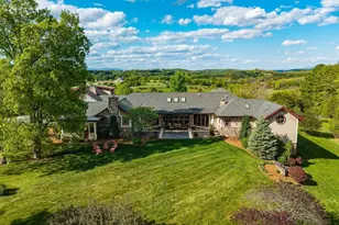 320 Carrsbrook Dr, Staunton, VA 24401 - Photo 5