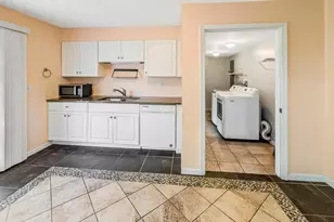 944 N Forest Ave, Waynesboro, VA 22980 - Photo 9