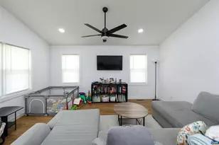 1015 Gardner St, Waynesboro, VA 22980 - Photo 3