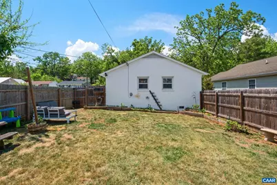 201 Park Blvd, Staunton, VA 24401 - Photo 13
