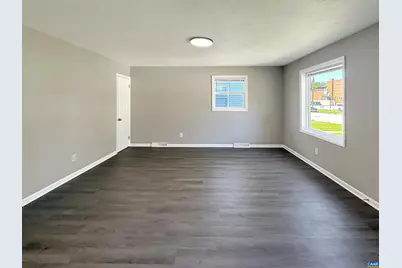 604 Market St, Waynesboro, VA 22980 - Photo 9