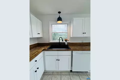 1607 Skymont Cr, Staunton, VA 24401 - Photo 7