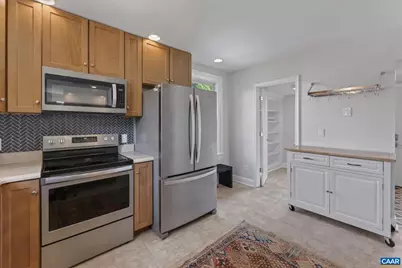 433 N Winchester Ave, Waynesboro, VA 22980 - Photo 27